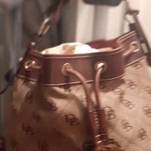 Dooney & Bourke
